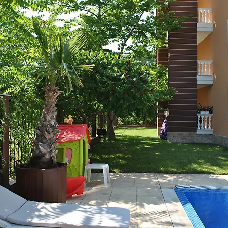 Aria Private * Slantchev Briag
