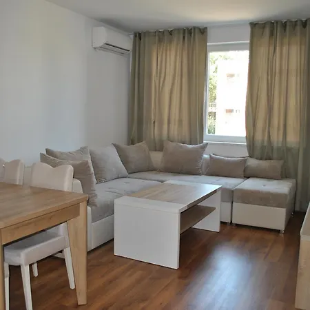Aria Private Slantchev Briag